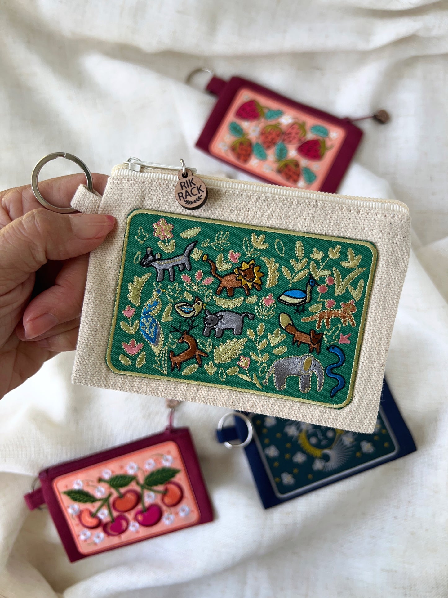 Wildlife embroidered zipper keyring pouch wallet