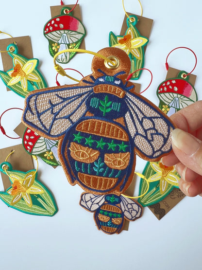 Bee embroidered bag charm keychain