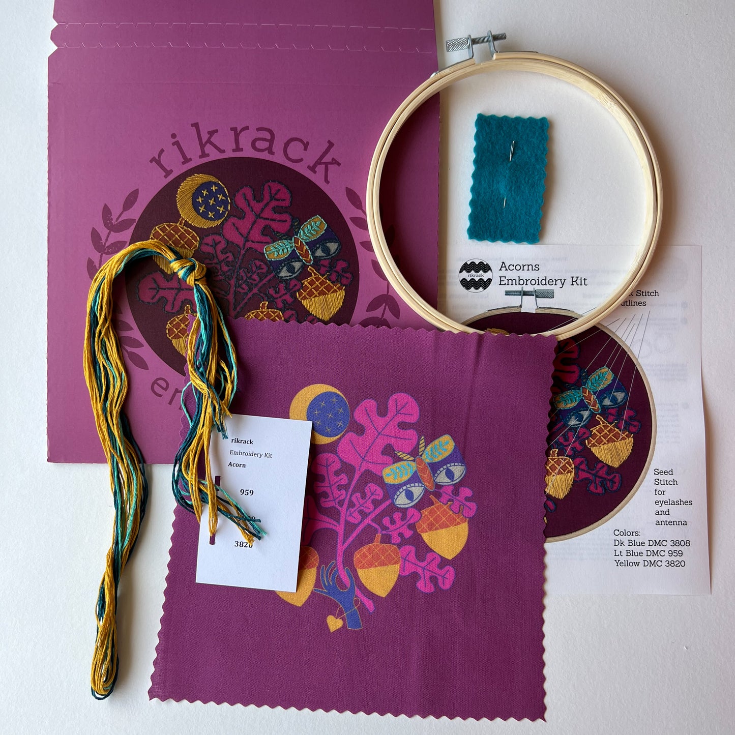 Acorns Embroidery Kit