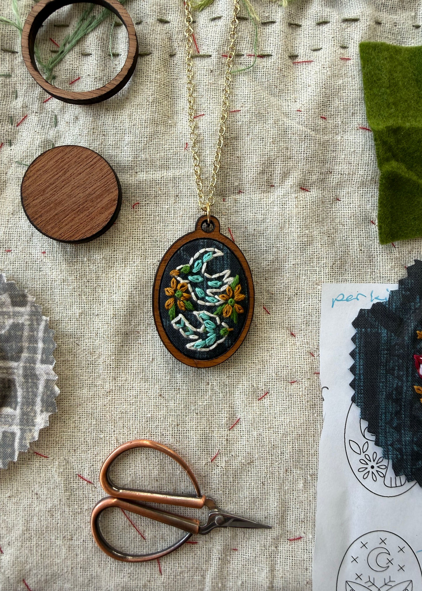 Birds Embroidery Necklace Kit