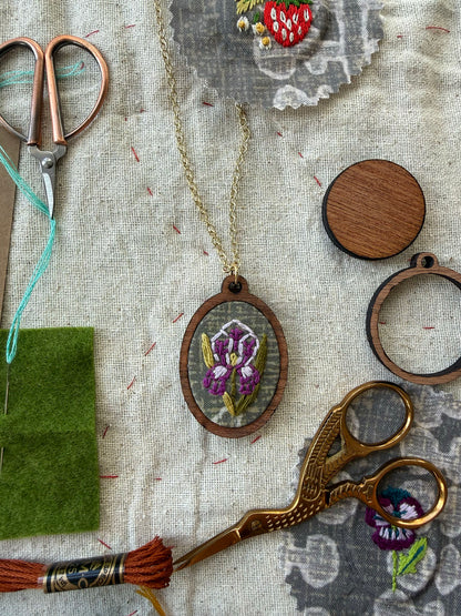 Iris Embroidery Necklace Kit