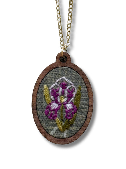 Iris Embroidery Necklace Kit