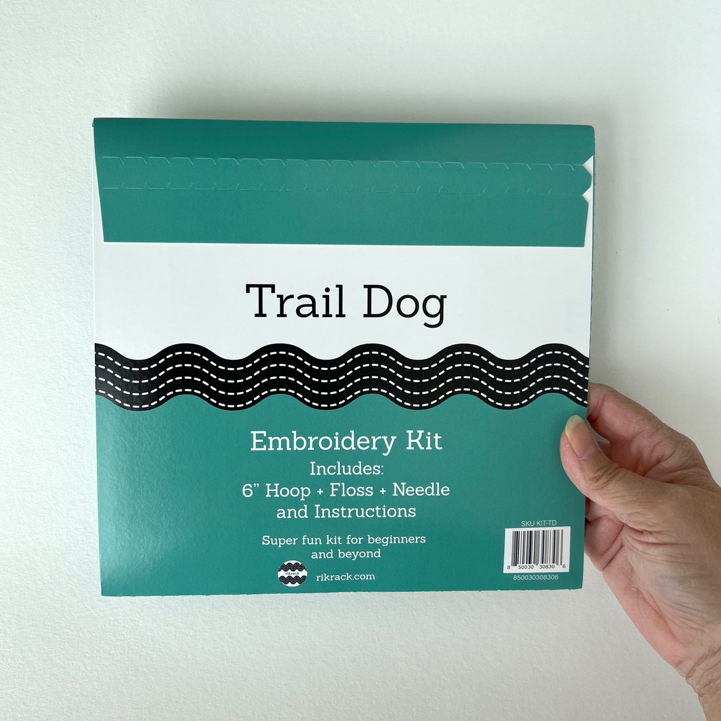 Trail Dog Embroidery Kit